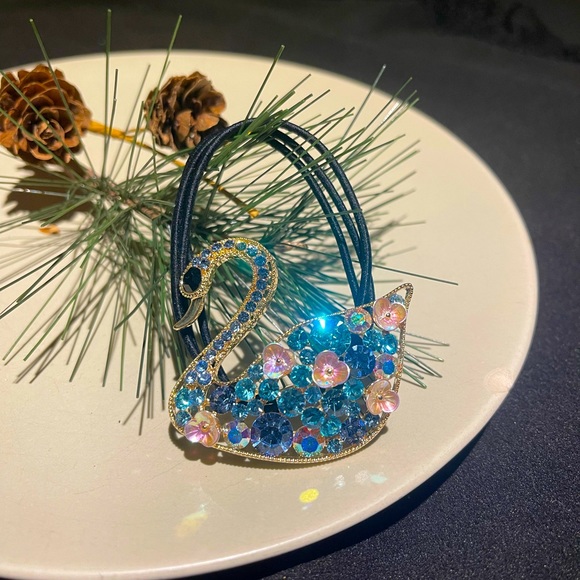 Hair Tie - Picture 1 of 3